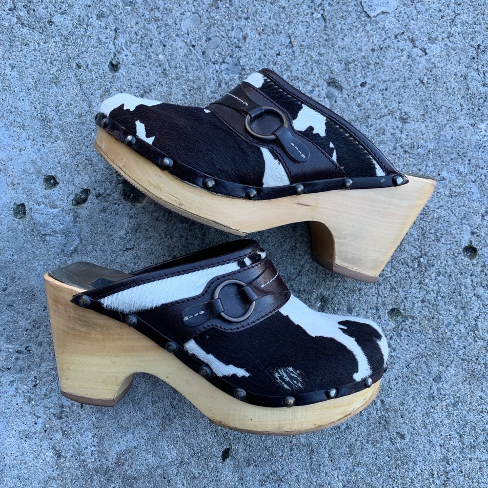 ‼️SOLD‼️VINTAGE DOLCE & GABBANA CLOGS! ✨